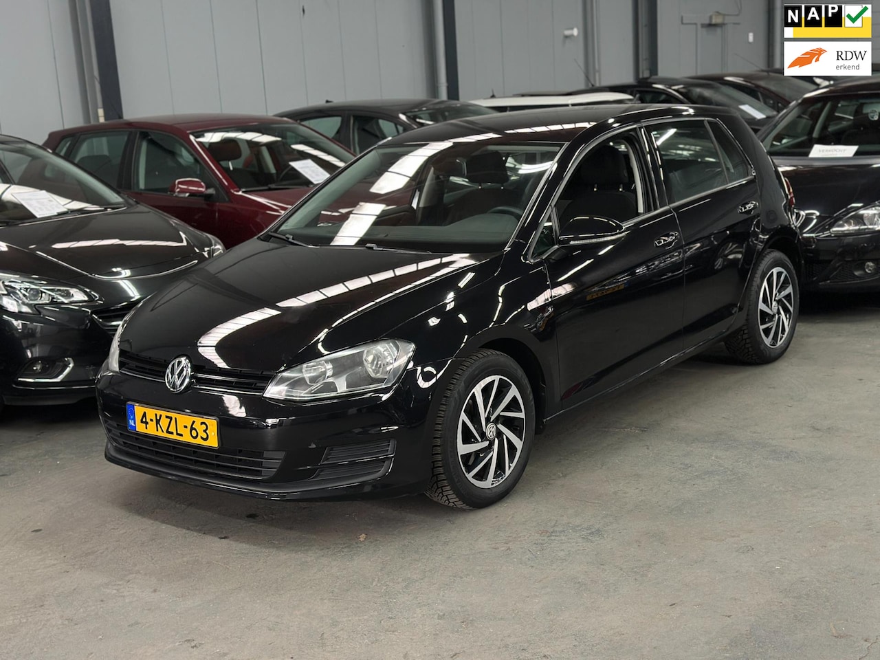 Volkswagen Golf - 1.2 TSI Trendline 3de Eigenaar Nieuwe NAP APK! - AutoWereld.nl