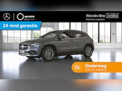 Mercedes-Benz GLA-Klasse - 180 Business Solution AMG | Trekhaak | Stoelverwarming | Achteruitrijcamera |