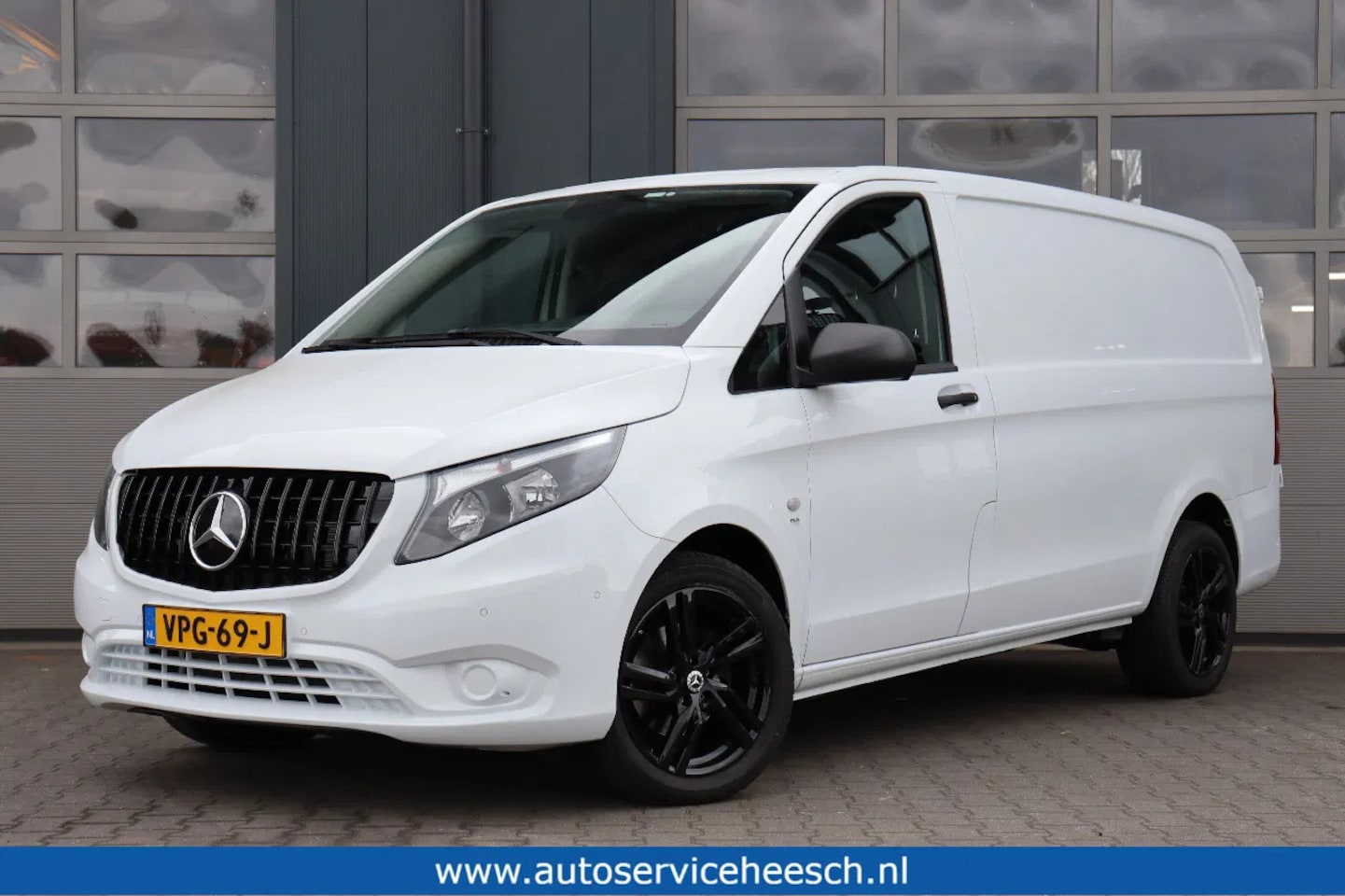 Mercedes-Benz Vito - 114 CDi L2 l AUTOMAAT l TREKHAAK l CAMERA l CRUISE CONTROL - AutoWereld.nl