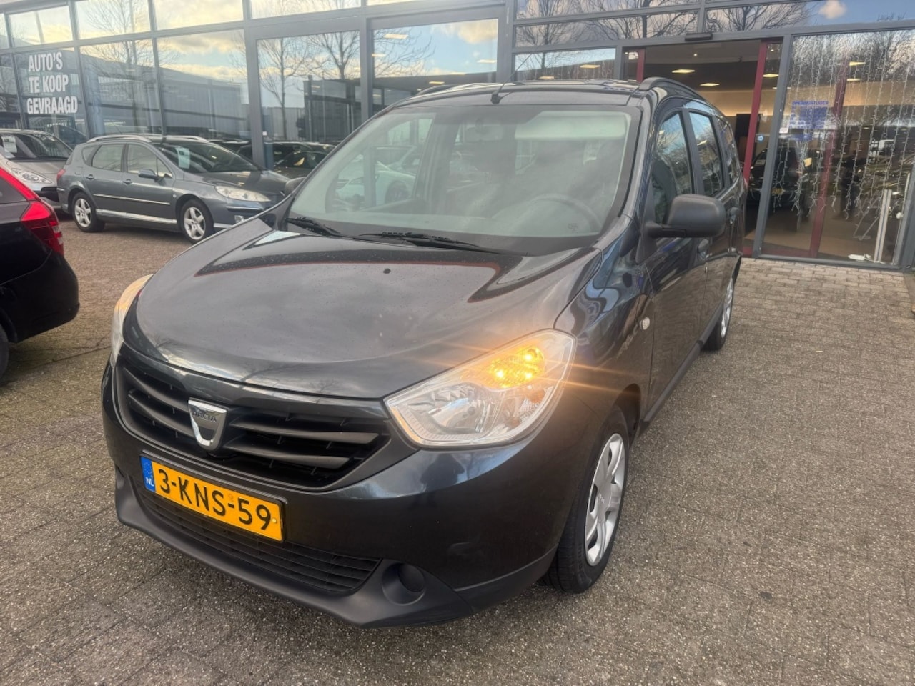 Dacia Lodgy - 1.2 TCe Ambiance 7p. NAP NW. APK BJ 2013 !!! - AutoWereld.nl