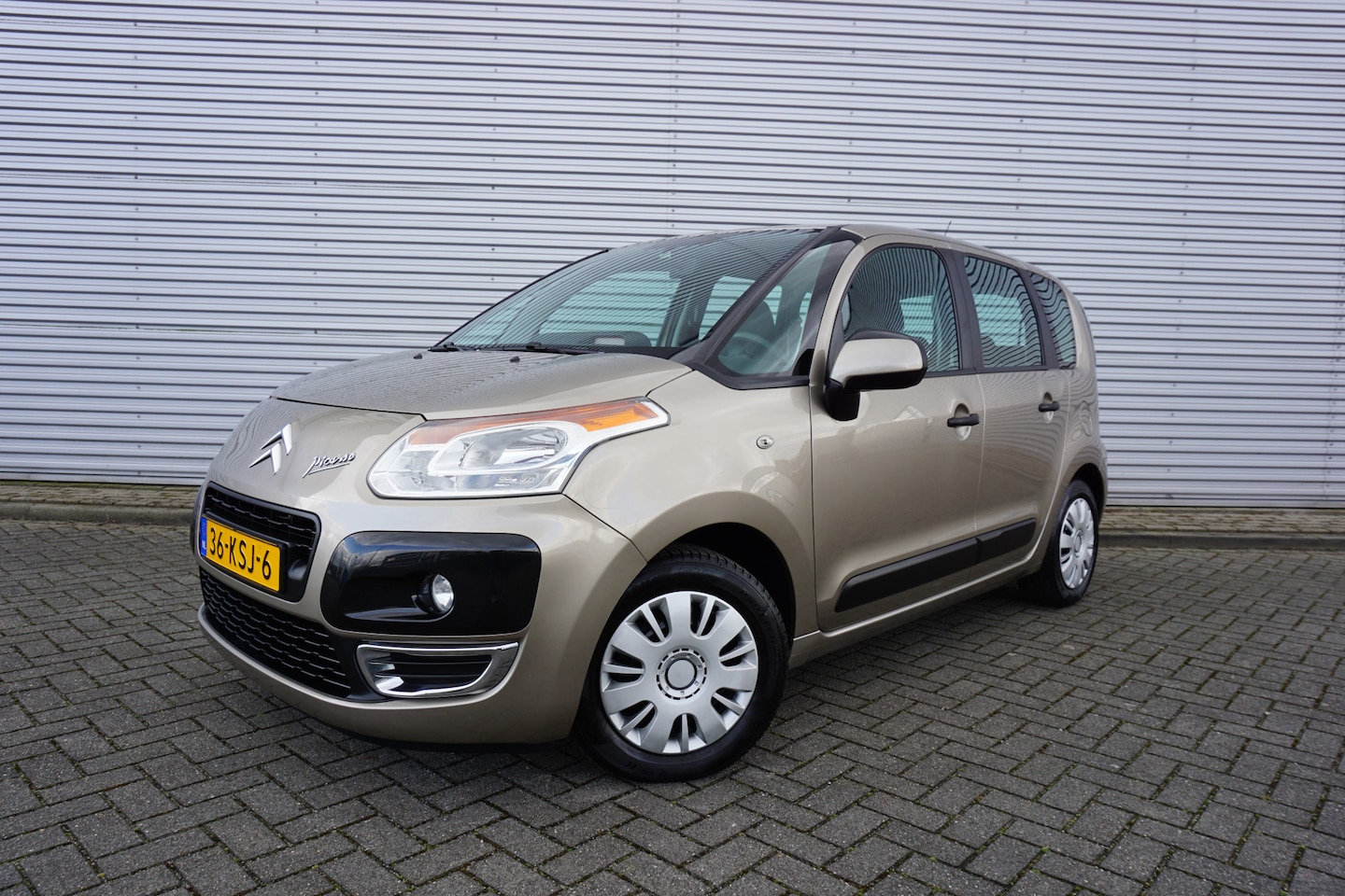 Citroën C3 Picasso - 1.4 VTi Aura Airco  / Elektr. ramen / Trekhaak / NAP - AutoWereld.nl