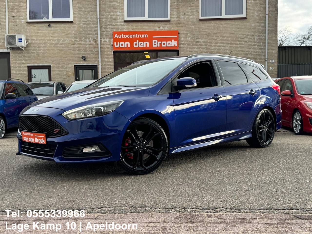 Ford Focus Wagon - 2.0 ST 250Pk Navi Camera Xenon Leder Recaro Sport Interieur Climate Cruise Ctr Keyless Go - AutoWereld.nl