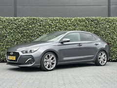 Hyundai i30 - 1.4 T-GDI PREMIUM, NAVI, CRUISE, LANE, ECC-AIRCO, CAMERA, CARPLAY, STOELVERWARMING, STUURV