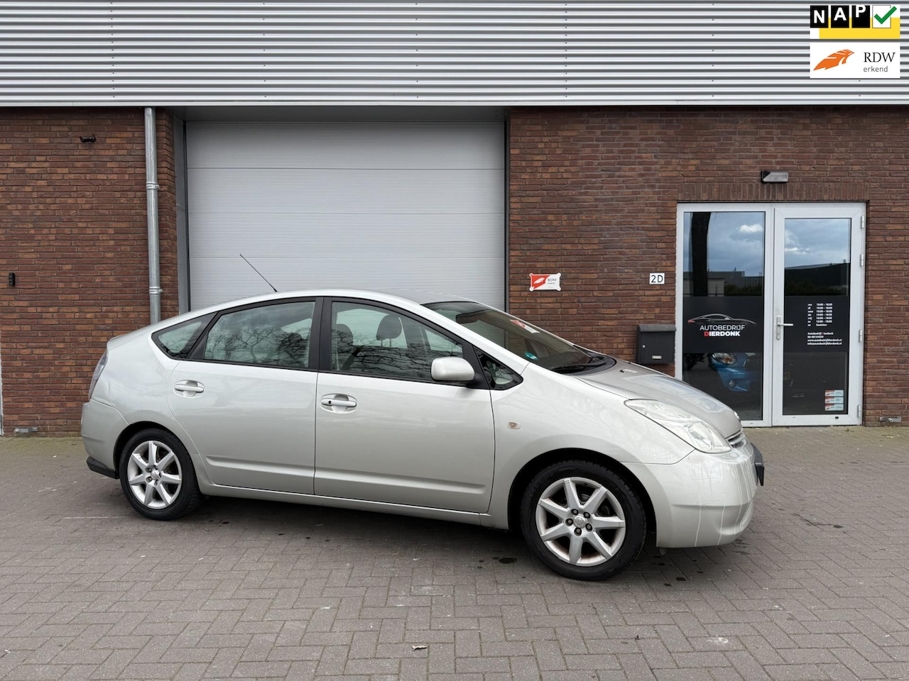 Toyota Prius - 1.5 VVT-i|AIRCO|NIEUWE APK|TREKHAAK - AutoWereld.nl