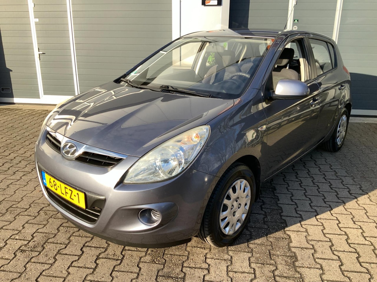 Hyundai i20 - 1.2i 5-DRS Airco Trekhaak APK 3-2026 - AutoWereld.nl