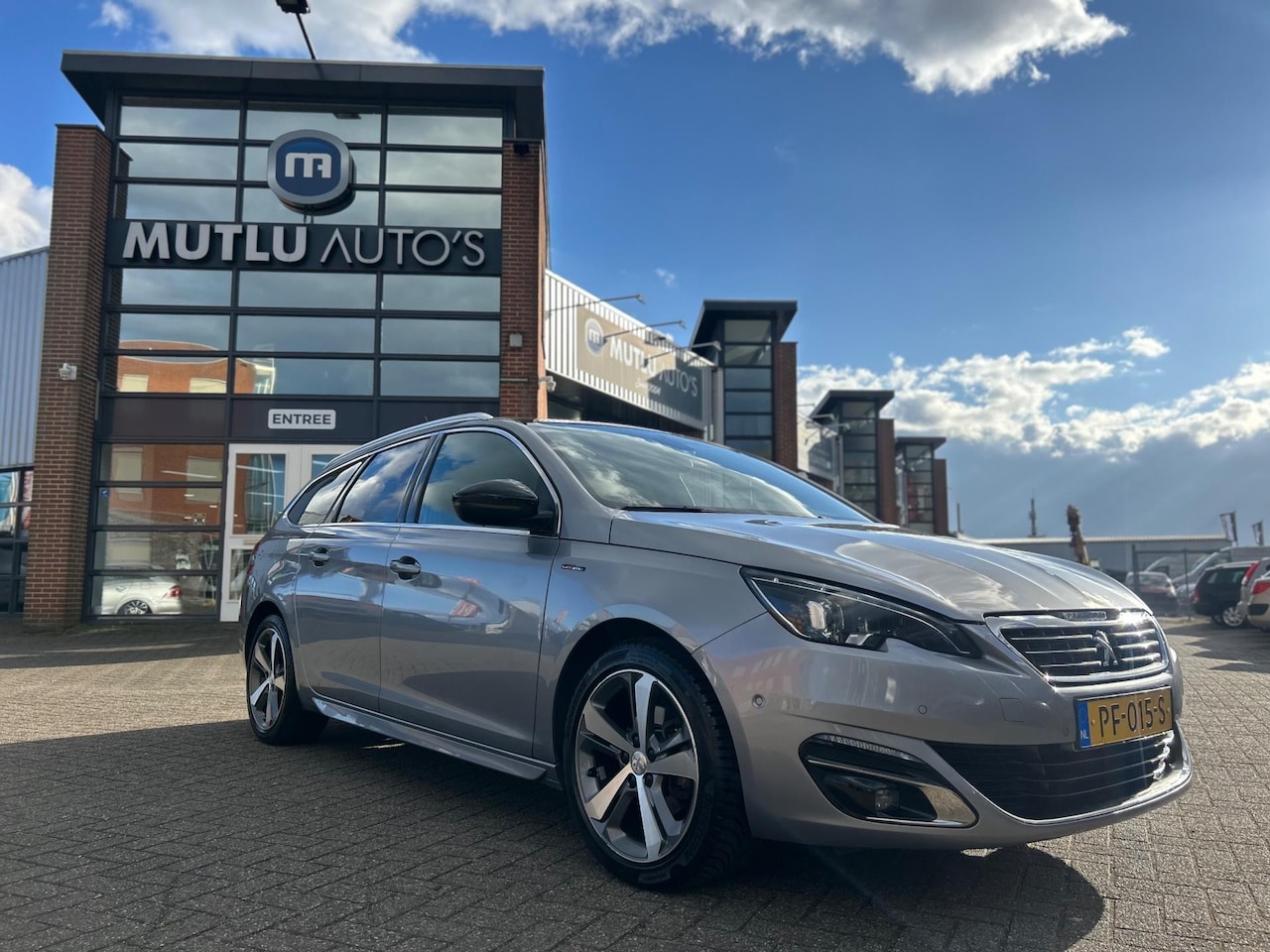 Peugeot 308 SW - 1.2 PureTech Blue Lease GT-line PANO LEDER NAP APK - AutoWereld.nl