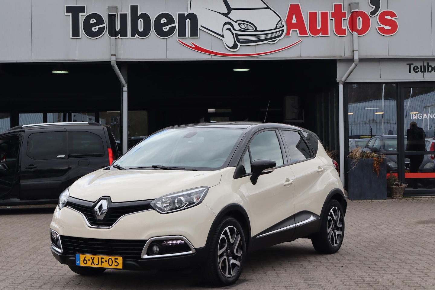 Renault Captur - 1.2 TCe Dynamique Cruise control, Climate control, Navigatie, Elektrische ramen, Trekhaak - AutoWereld.nl