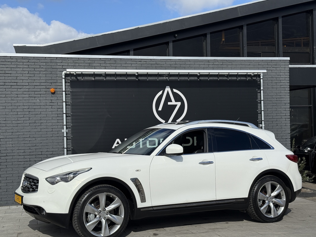 Infiniti FX - 30d S Luxe*PDC*Automaat*Navi - AutoWereld.nl