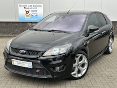 Ford Focus - 2.5 ST | Brembo | Recaro | Youngtimer | Keurig onderhouden | NAP Interesse, Proefrit? Bel