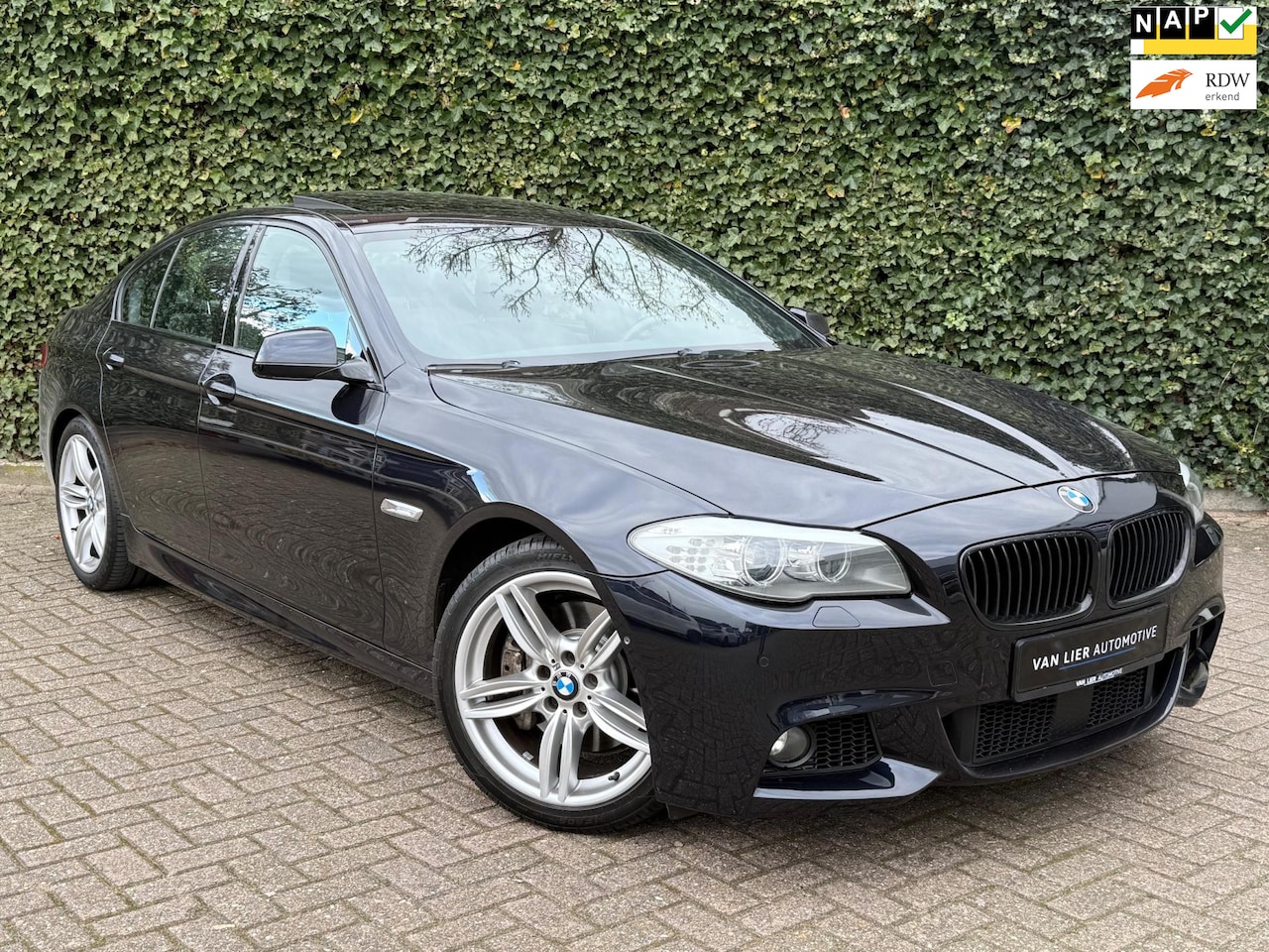 BMW 5-serie - 528i High Executive | M-Sport | Dak | Leder | ACC - AutoWereld.nl