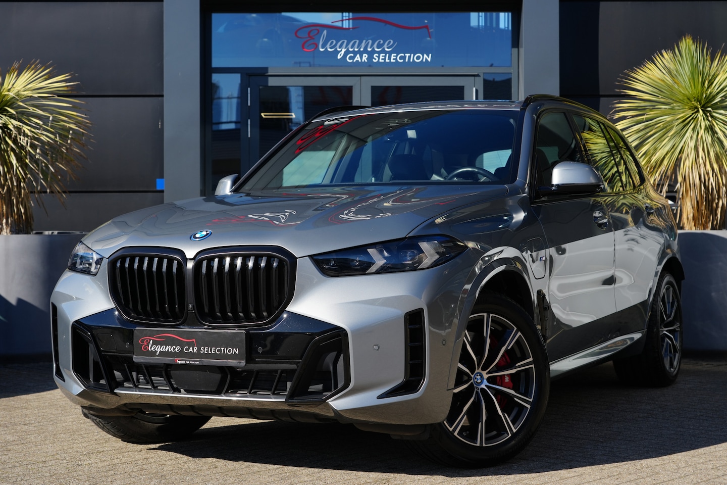 BMW X5 - xDrive50e 395pk Stoelverwarming/HarmanKardon/Trekhaak - AutoWereld.nl