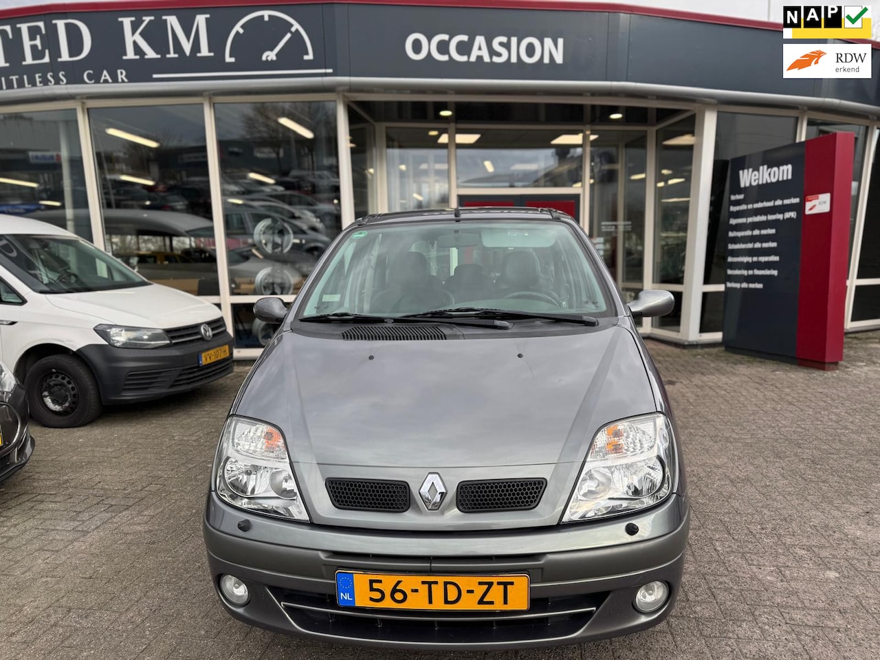 Renault Scénic - 2.0-16V Expression Sport / Automaat - AutoWereld.nl