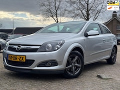 Opel Astra GTC - 1.8 Executive PANORAMA RAAM AIRCO STOELVERW. VOL LEDER