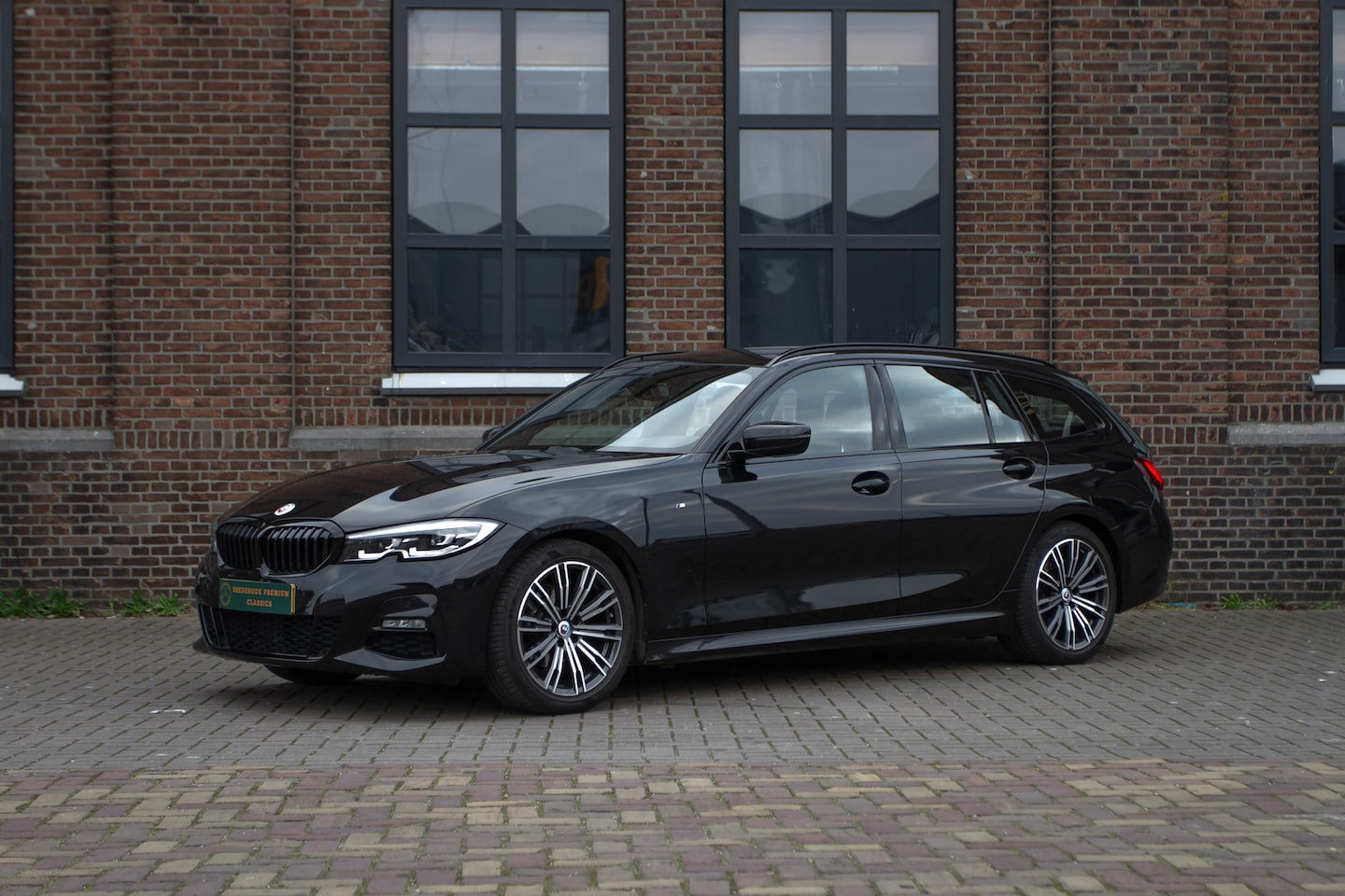 BMW 3-serie Touring - 318i High Executive - AutoWereld.nl