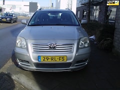 Toyota Avensis Wagon - 2.4 VVTi Executive met navi leer airco