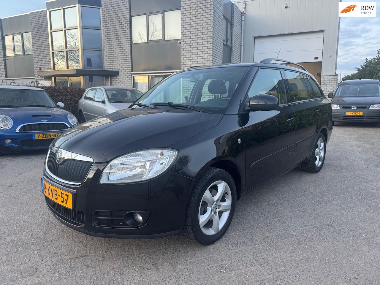 Skoda Fabia Combi - 1.6-16V Sport Automaat Trekhaak - AutoWereld.nl