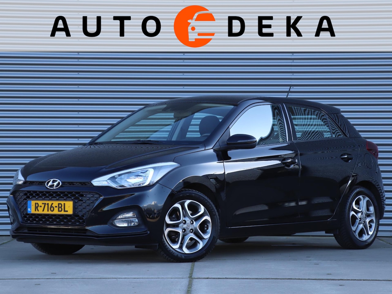 Hyundai i20 - 1.0 T-GDI Black Edition *Navigatie*DAB*Parkeersens.* - AutoWereld.nl