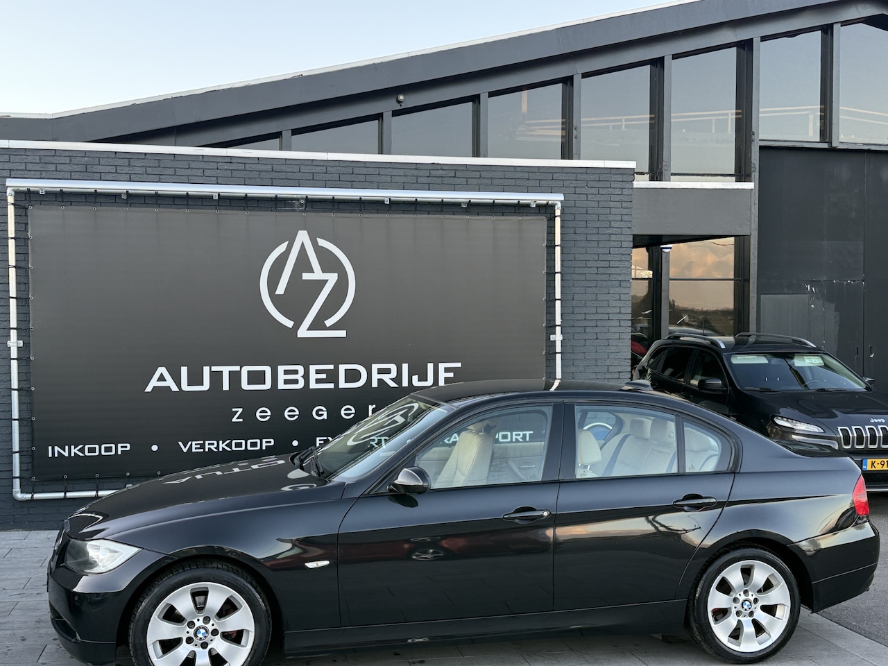 BMW 3-serie - 320i Business Line Automaat*Leer*Navi - AutoWereld.nl