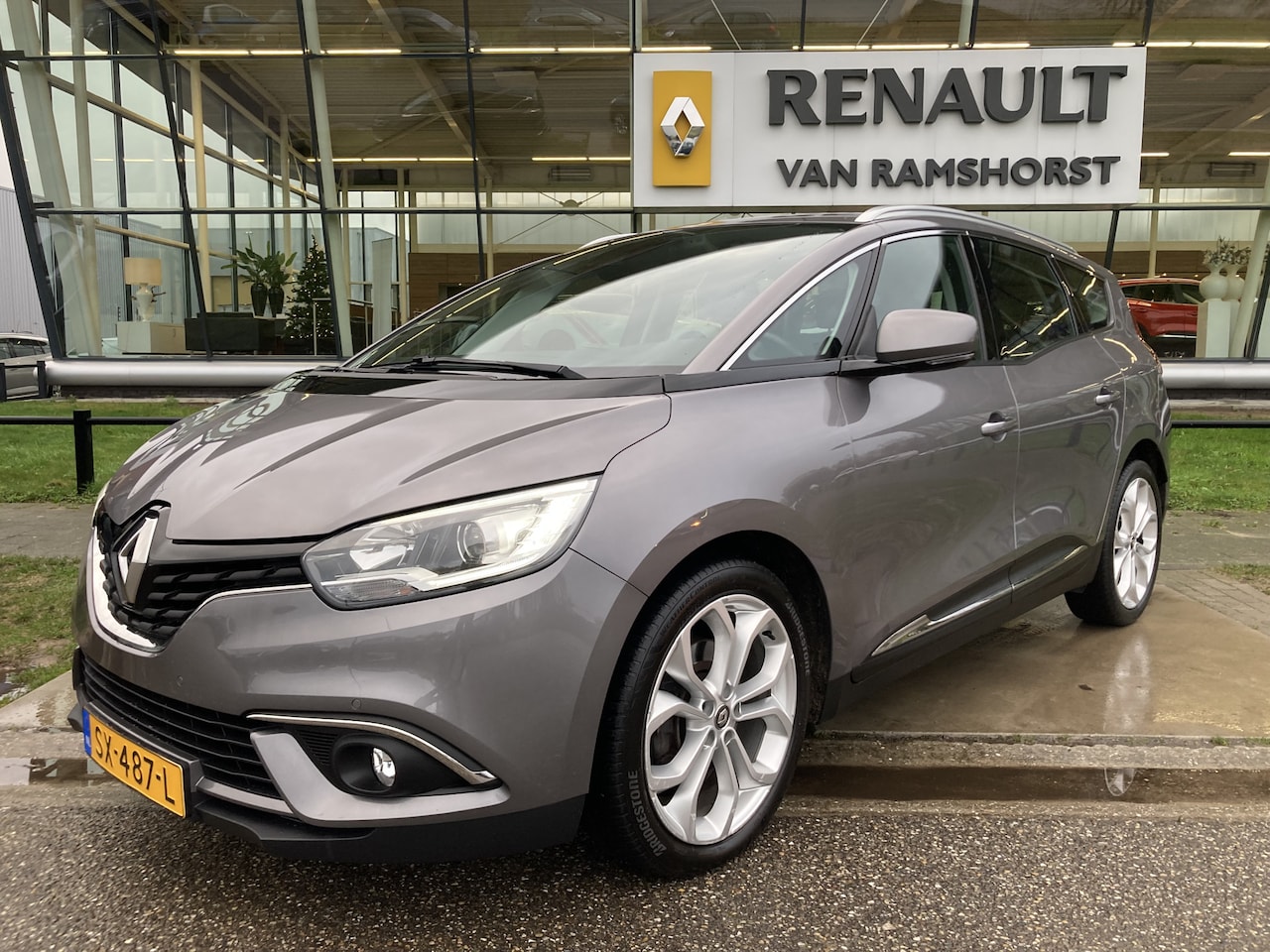 Renault Grand Scénic - 1.3 TCe 140pk / 7-Persoons / Automaat / Regensensor / Climate control / Parkeersens. voor+ - AutoWereld.nl