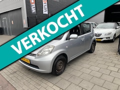 Daihatsu Sirion 2 - 1.0-12V Trend 3e Eigenaar Airco NAP APK