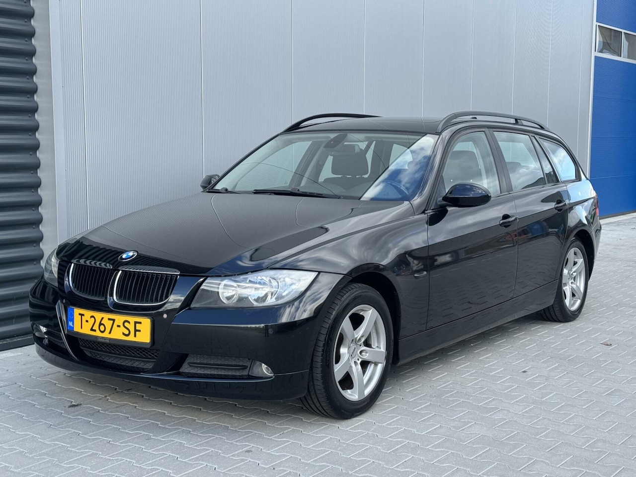 BMW 3-serie Touring - 318i High Executive | Pano | NW ketting ! - AutoWereld.nl