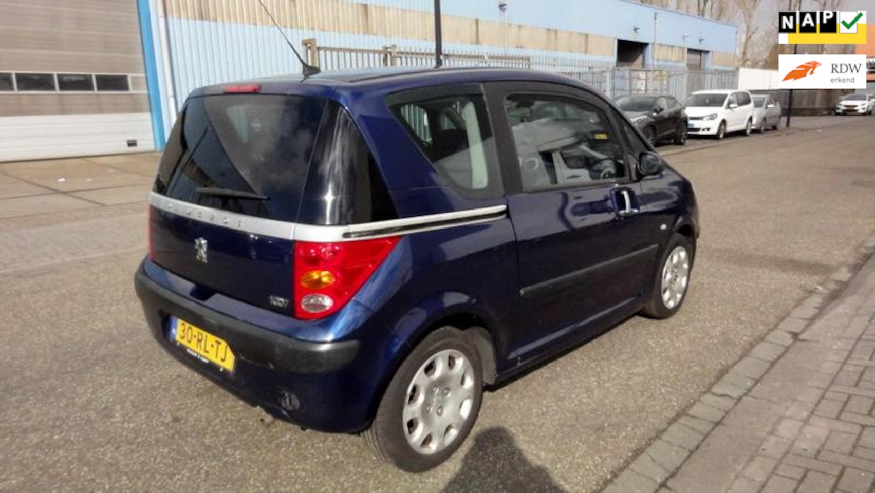 Peugeot 1007 - 1.4 { Automaat } 2005 NAP Airco Apk 10/03/2026 - AutoWereld.nl