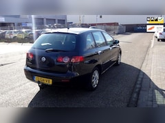 Fiat Croma - 2.2-16V { Automaat } NAP Airco Apk 13/03/2026