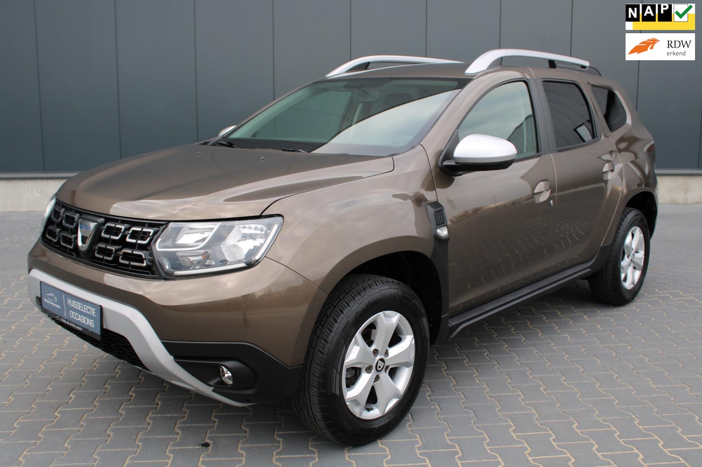 Dacia Duster - 1.6 Prestige LPG G3 2wd NAVIGATIE CRUISE CONTROLE - AutoWereld.nl