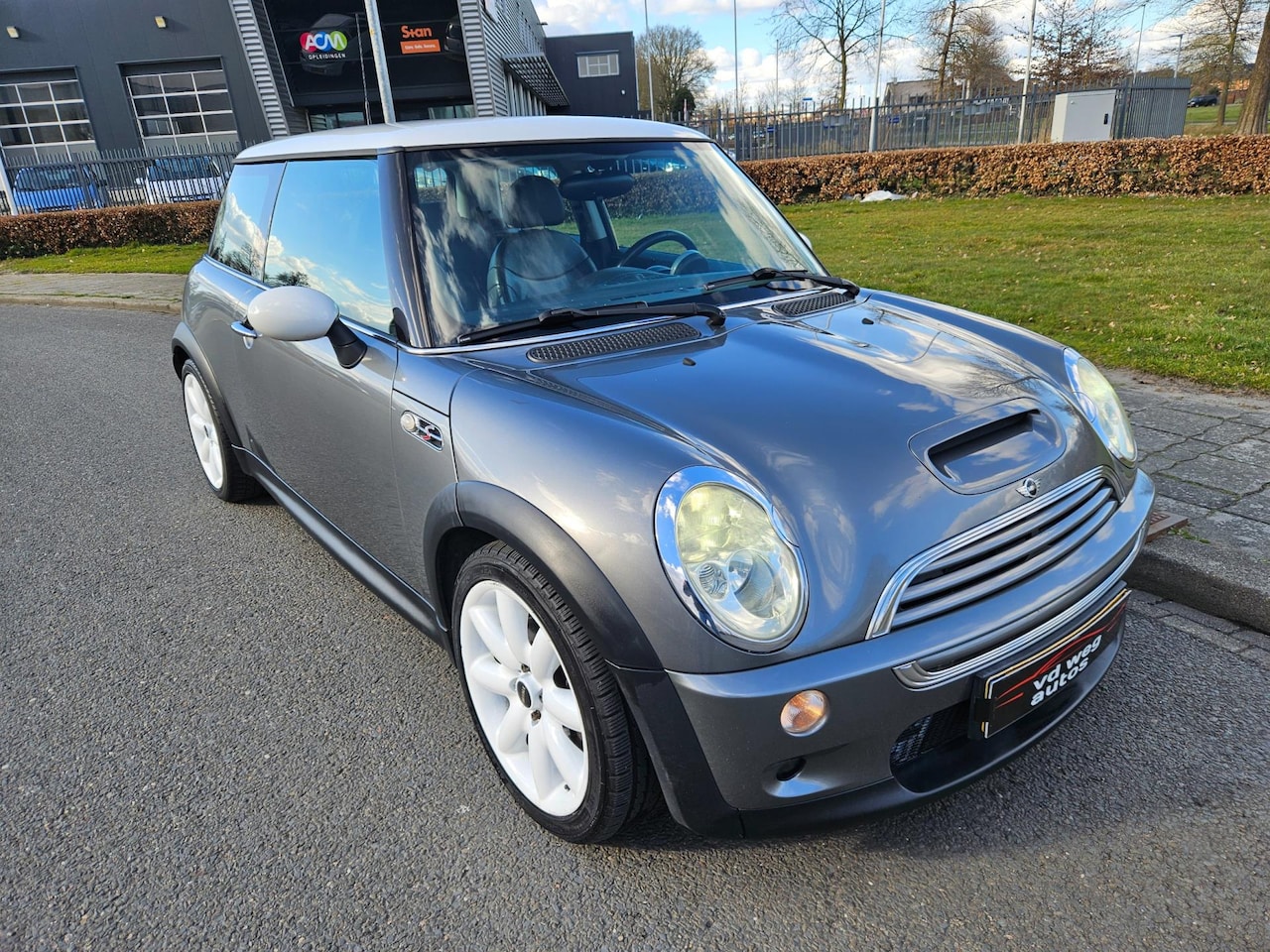 MINI Cooper S - Mini 1.6 Chili airco leer xenon - AutoWereld.nl