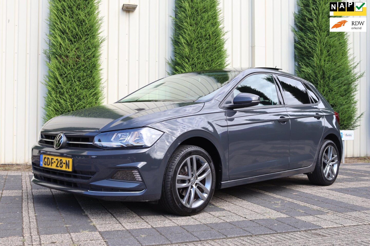 Volkswagen Polo - 1.0 TSI Comfortline | Navi | Schuifdak | LMV | Airco | - AutoWereld.nl