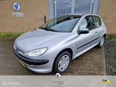 Peugeot 206 - 1.6 XR Nieuwe Apk