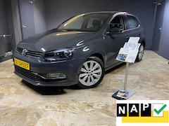 Volkswagen Polo - 1.2 TSI Comfortline Connected Series