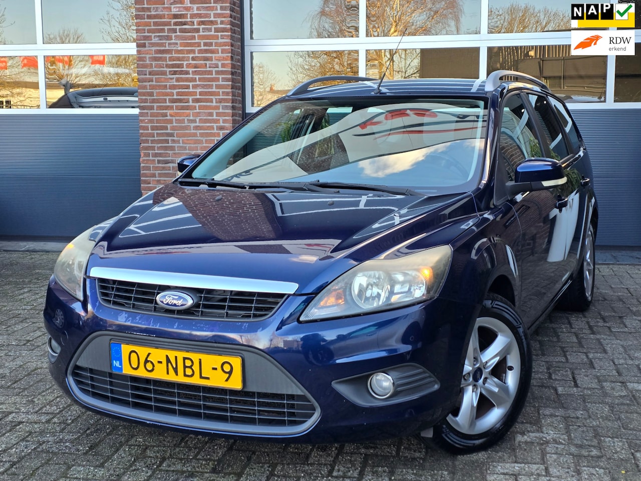 Ford Focus Wagon - 1.6 Comfort Nap |Cruise |Apk |Trekhaak - AutoWereld.nl