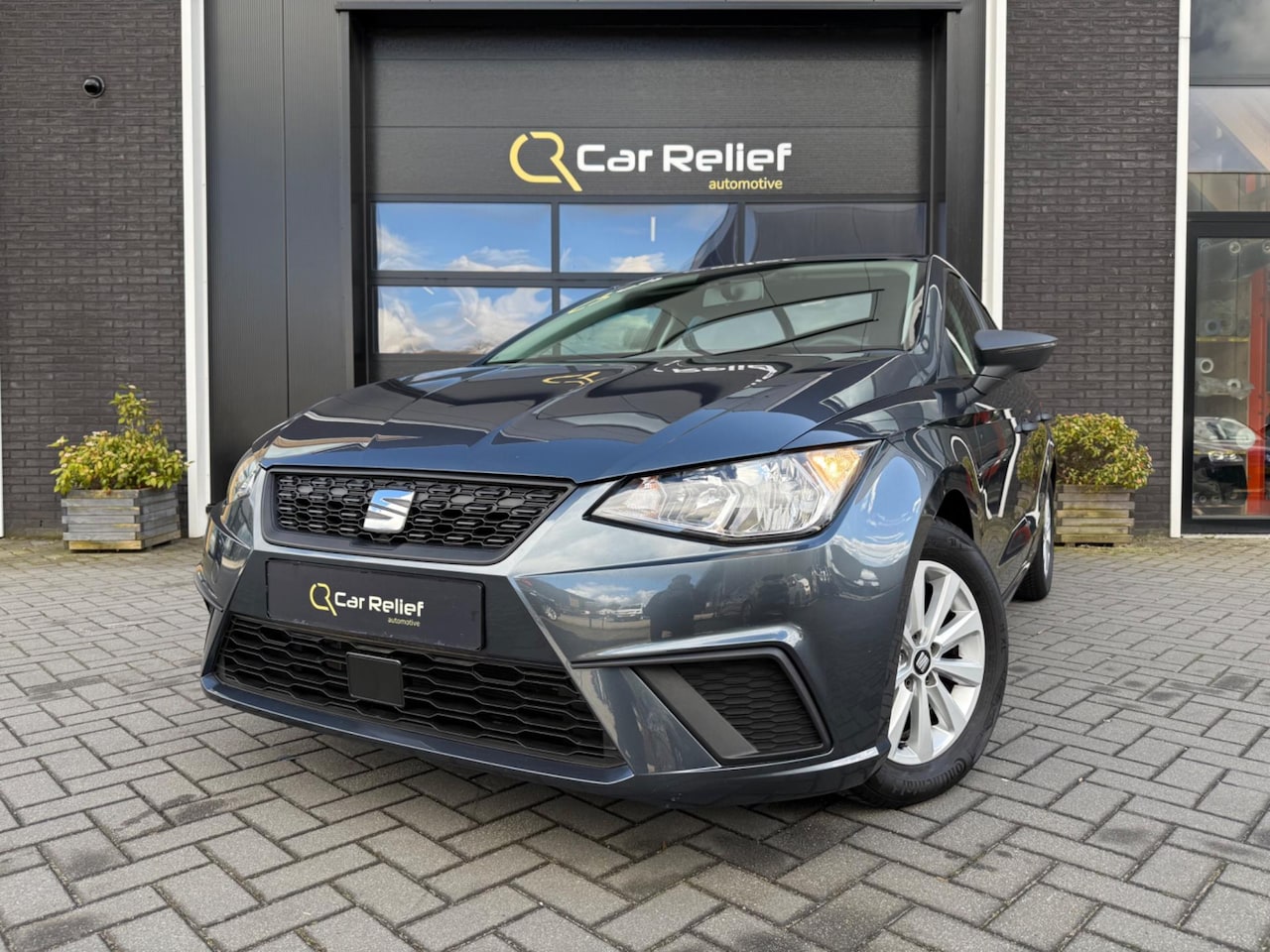 Seat Ibiza - 1.0 MPI Reference 1.0 MPI Reference, Parkeersensoren, Apple CarPlay, Airconditioning, - AutoWereld.nl