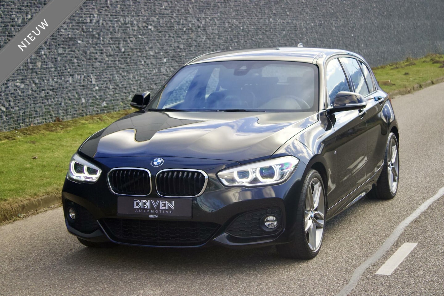 BMW 1-serie - 120i M Pakket High Executive | Automaat - LCI2 - AutoWereld.nl