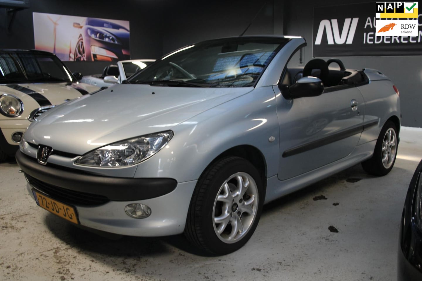 Peugeot 206 CC - 1.6-16V / APK / zeer netjes / dak werkt! - AutoWereld.nl