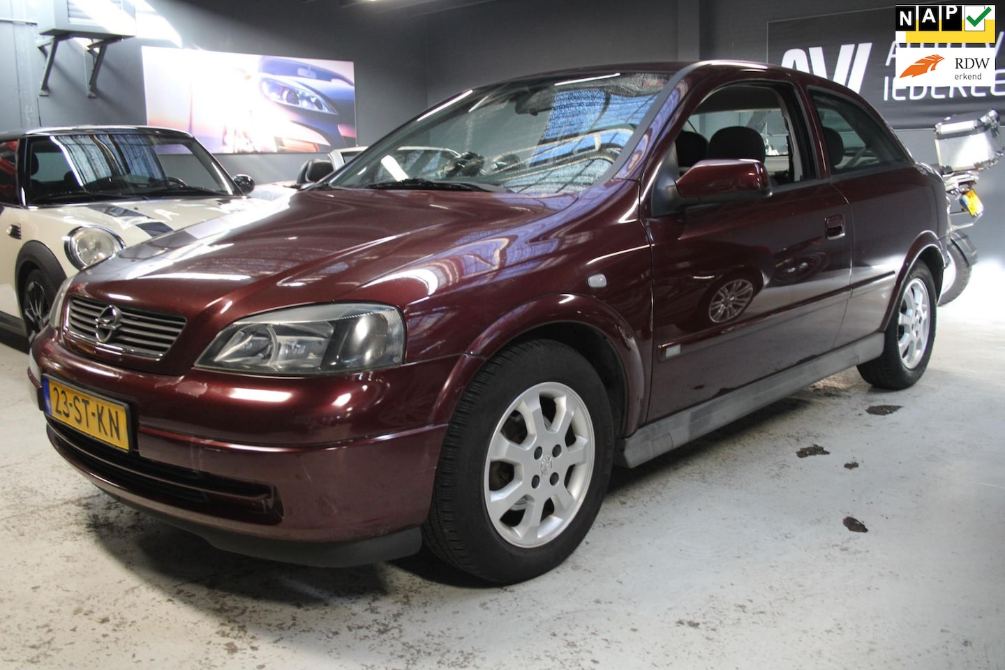 Opel Astra - 1.6 Njoy / nieuwe apk / weinig kms / airco - AutoWereld.nl