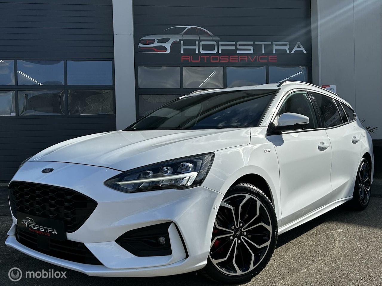 Ford Focus Wagon - 1.5 EcoBoost ST Line Aut. B&O Adapt-cruise Camera Vol! - AutoWereld.nl