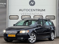 Volvo V50 - 2.5 T5 Summum NWE APK LEDER/CRUISE/NAVI 220 PK