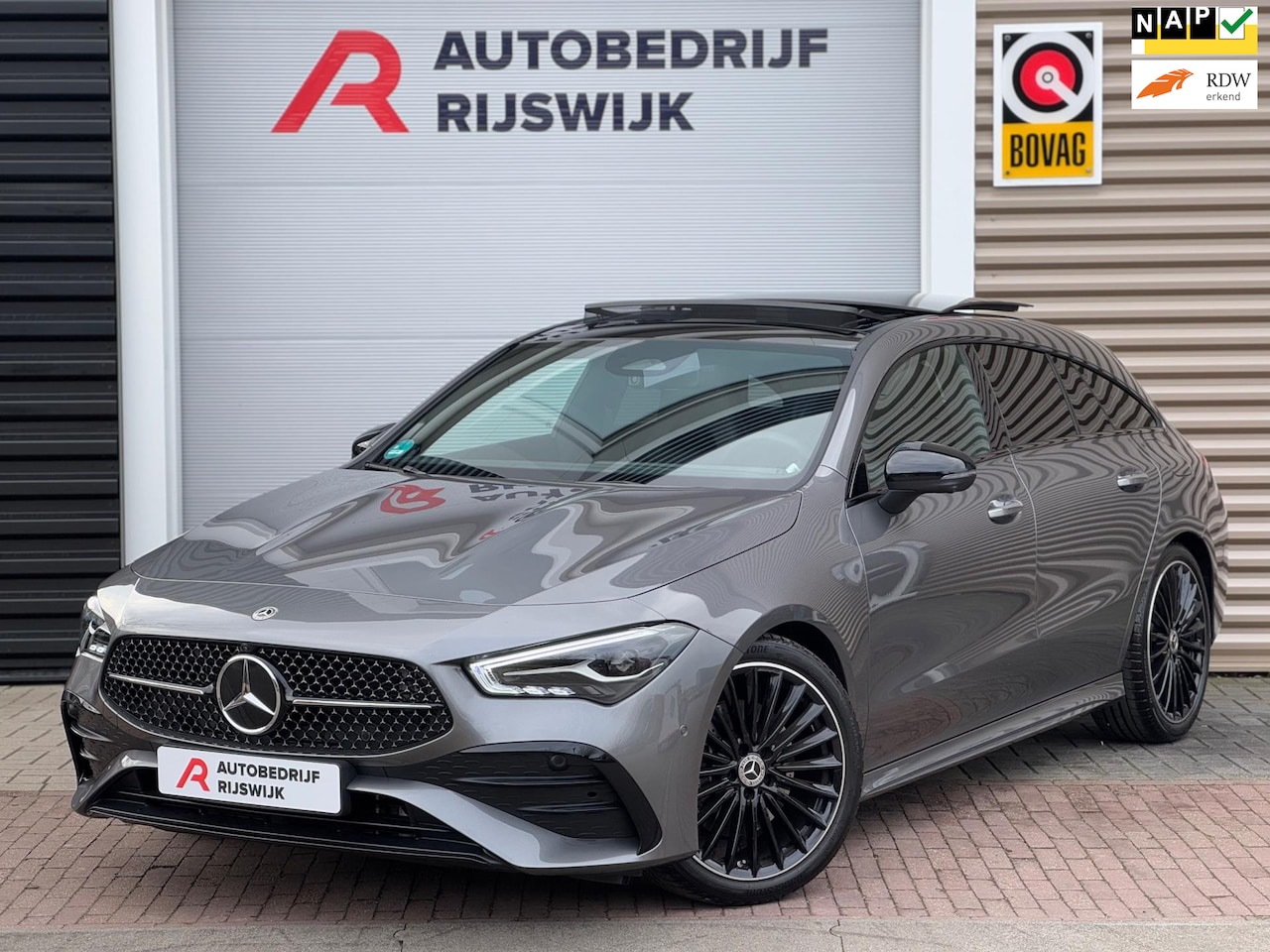 Mercedes-Benz CLA-klasse Shooting Brake - 200 AMG Line Pano/360/Sfeer - AutoWereld.nl