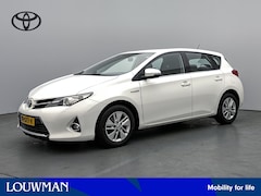 Toyota Auris - 1.8 Hybrid Aspiration Limited | Navigatie | Cruise Control | Camera | Climate Control |