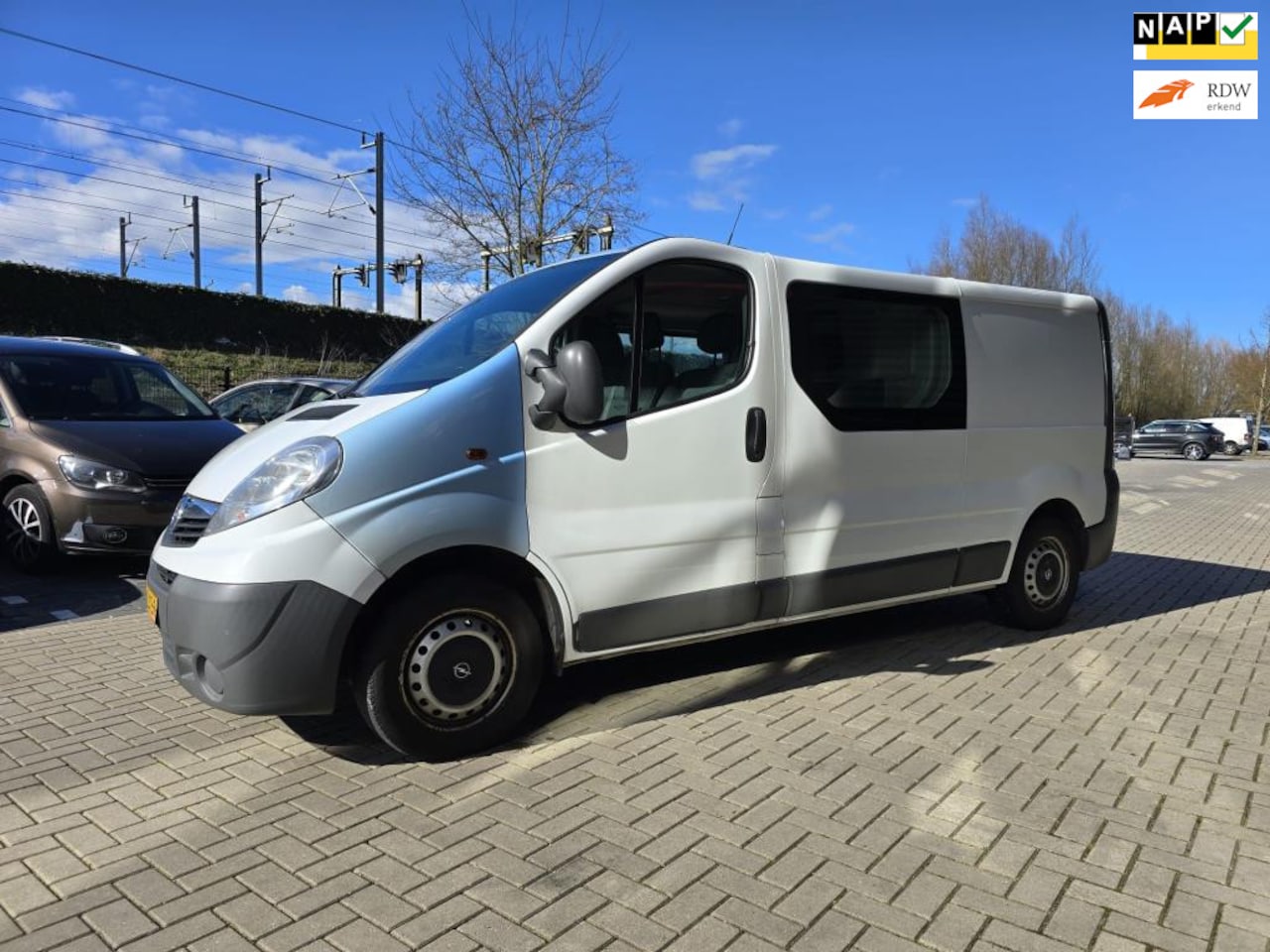 Opel Vivaro - 2.0 CDTI L2H1 / 84KW -115PK / AIRCO / ELEC.PAKKET / NAP+BLOEKJES - AutoWereld.nl