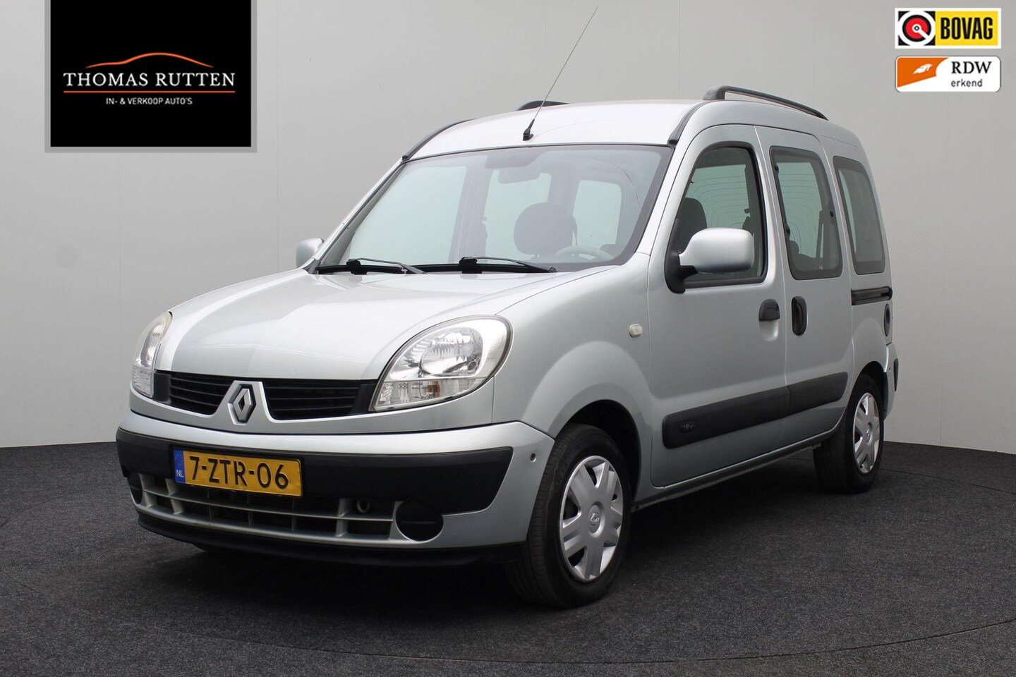 Renault Kangoo - 1.6-16V Privilège 2007 | Airco | Parkeersensoren | Trekhaak | Dakrails | Radio CD | Boekje - AutoWereld.nl