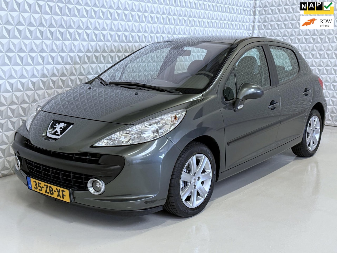 Peugeot 207 - 1.6 VTi XS AUTOMAAT Airco Clima / 125000km(2007) - AutoWereld.nl