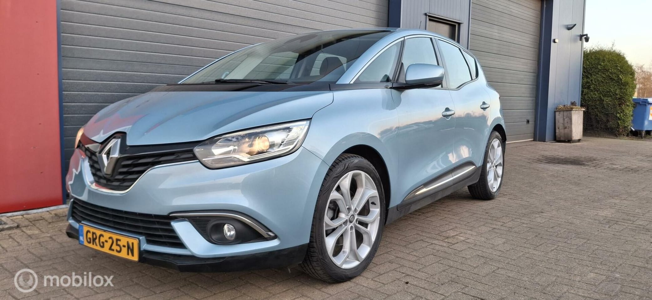 Renault Scénic - 1.2 TCe,Trekhaak - AutoWereld.nl