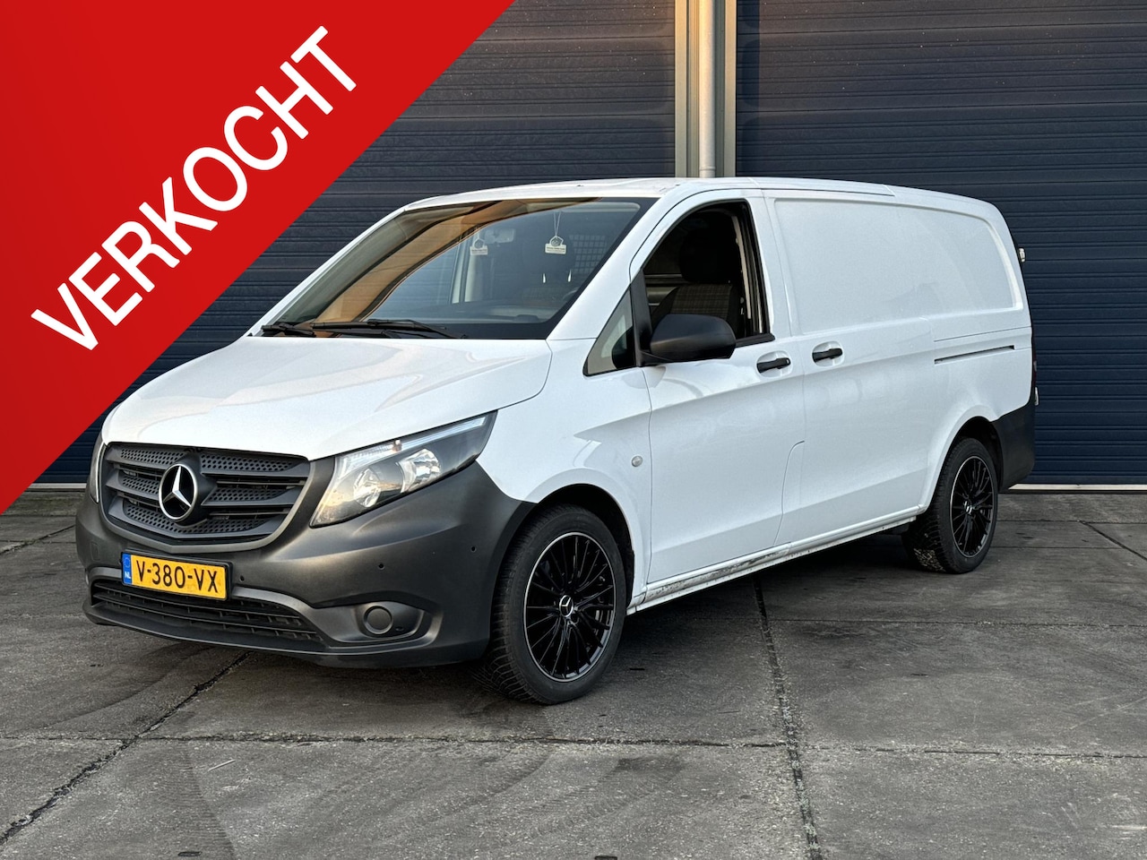 Mercedes-Benz Vito - 114 CDI Lang L2H1 / DUBBELE SCHUIFDEUR / AUTOMAAT / AIRCO / CRUISE CONTROLE / NAVI / EURO - AutoWereld.nl