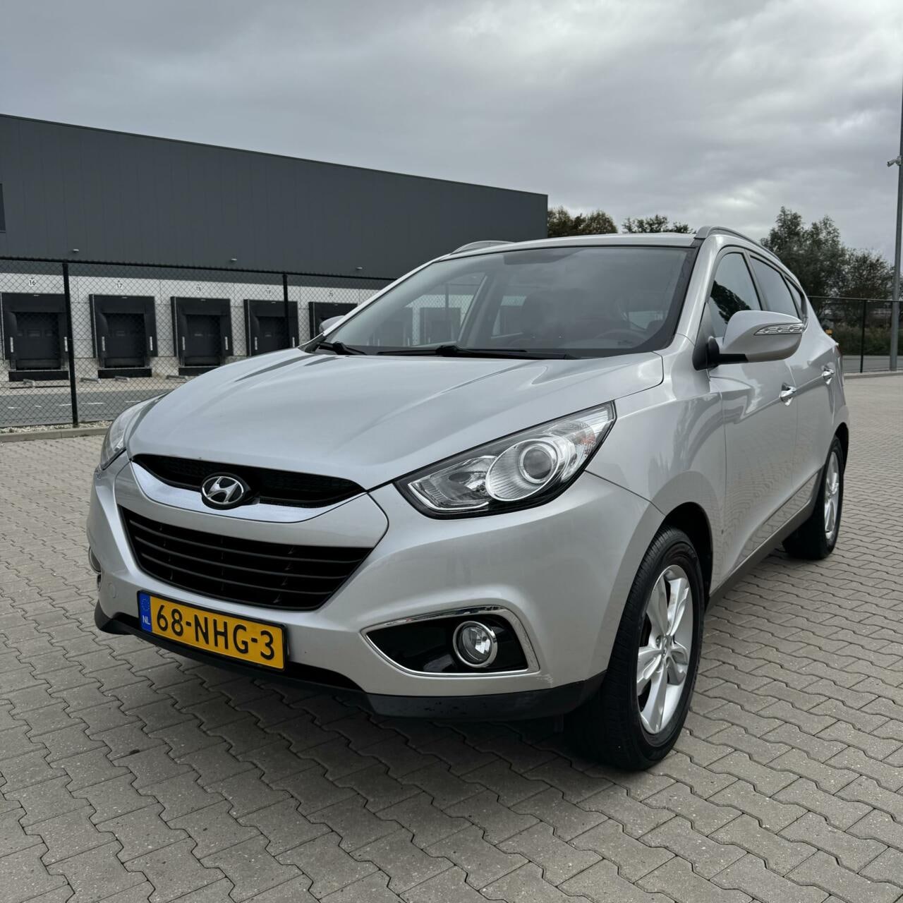 Hyundai ix35 - 2.0 AUTOMAAT 2010 / LAGE KM / Dealer Onderhoud - AutoWereld.nl