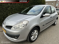 Renault Clio - 1.6-16V AUTOMAAT Dynamique Comfort