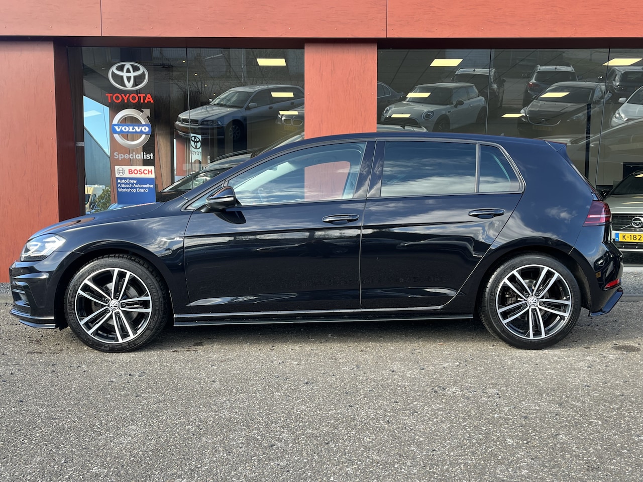 Volkswagen Golf - 1.5 TSI Highline | ACC | Carplay | Navi | Pano | Virtual Cockpit - AutoWereld.nl