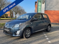 Renault Twingo - 1.2-16V Night & Day | QUICKSHIFT - AUTOMAAT - INVALIDE AANGEPAST KM 105637 NAP EL.RAMEN +